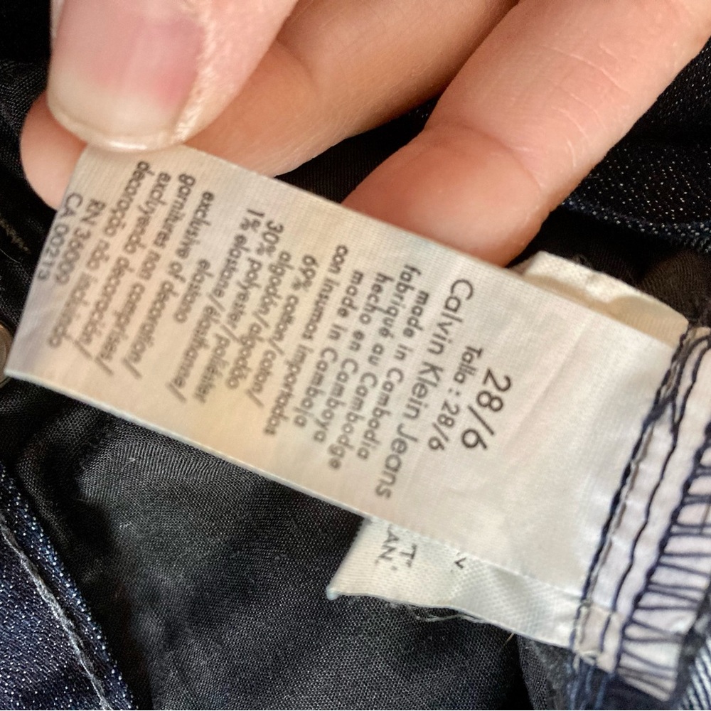 Calvin Klein Blue indigo boot cut jeans - excellent condition - Picture 6 of 10